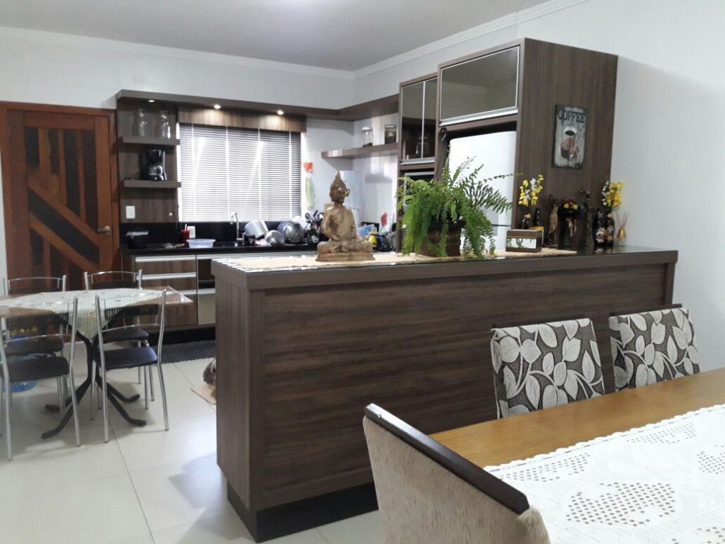 Excelente casa com três dormitórios em Garopaba (120 m²)