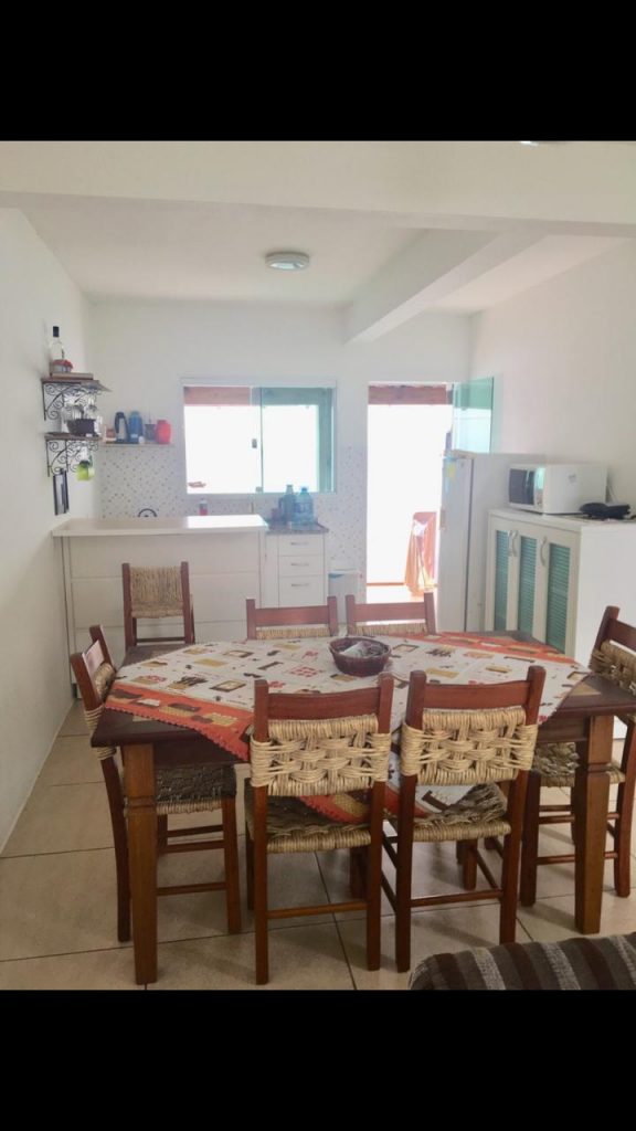 Casa a venda próximo da praia no centro de Garopaba! (96m²)