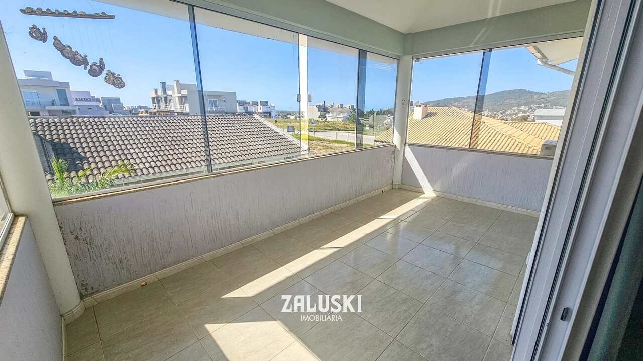 Casa à venda em Garopaba no bairro Village