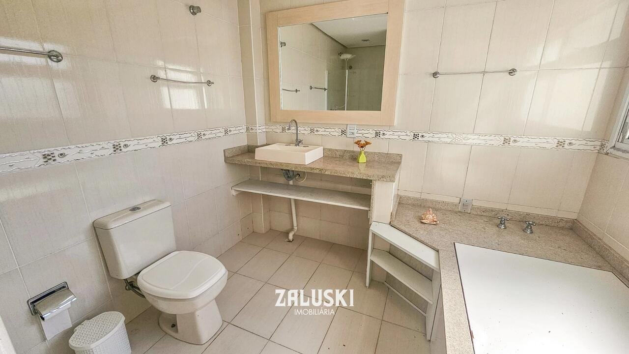 Casa à venda em Garopaba no bairro Village