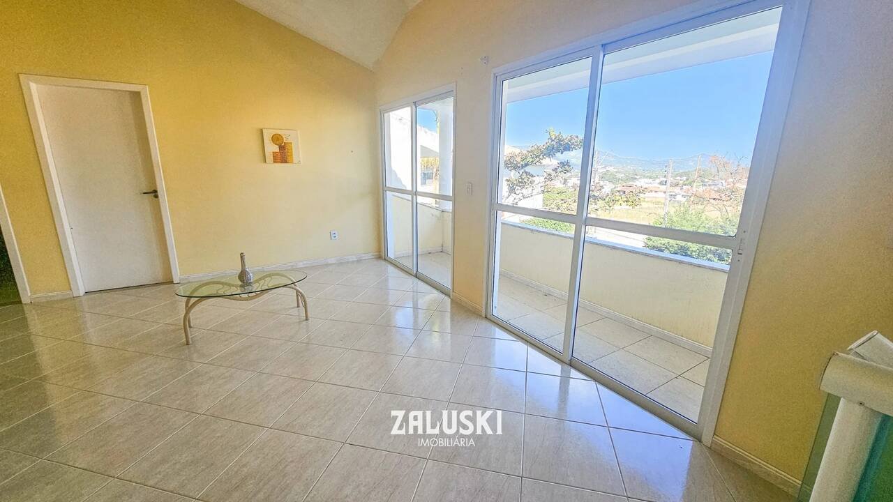 Casa à venda em Garopaba no bairro Village