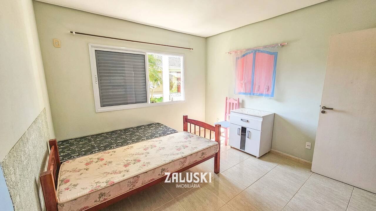 Casa à venda em Garopaba no bairro Village