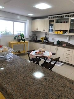 Casa de alto padrão à venda em Garopaba no bairro Village (360m²)