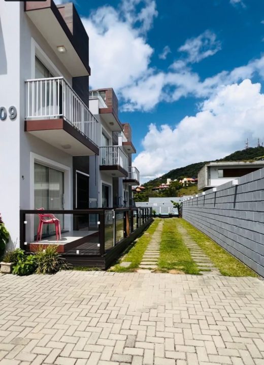 Sobrado a venda em Garopaba pertinho da praia!