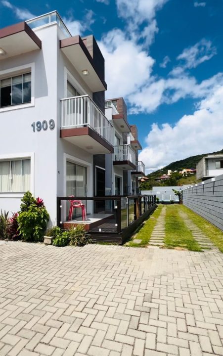 Sobrado a venda em Garopaba pertinho da praia!