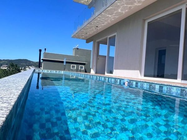 Casa em Garopaba com vista para o mar! (280m²)