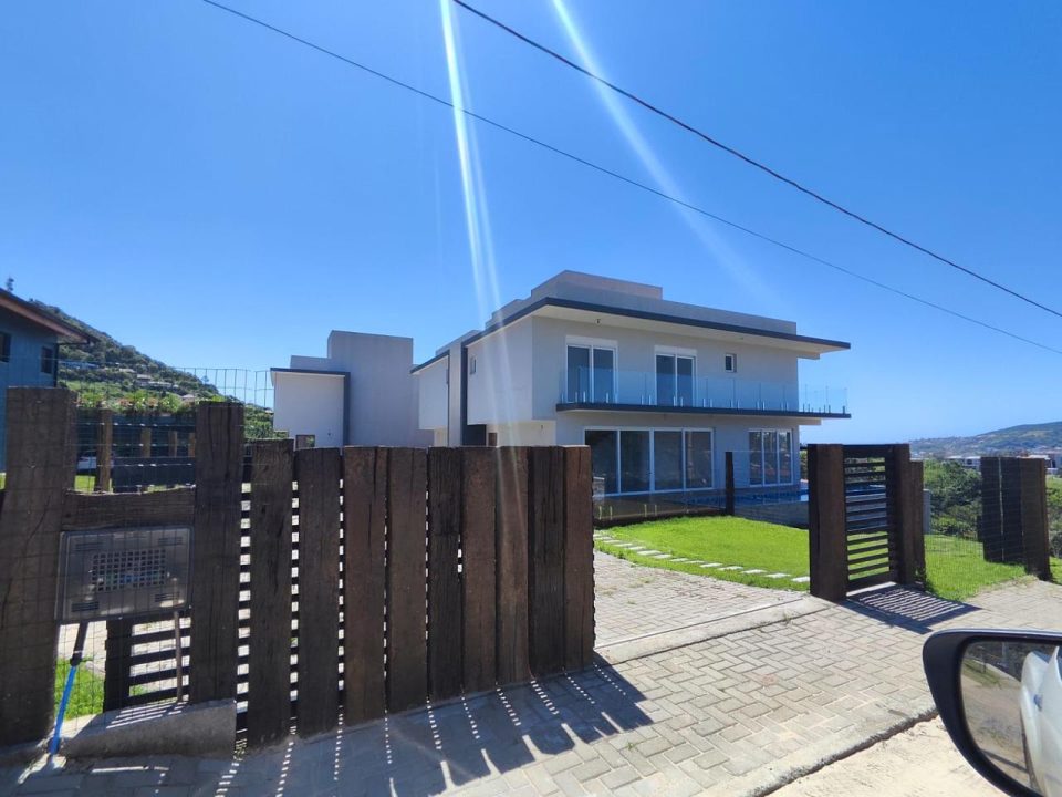 Casa em Garopaba com vista para o mar! (280m²)