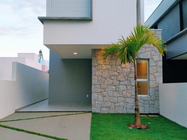 Casa moderna a venda em Garopaba, próximo do mar! (136,79m²)