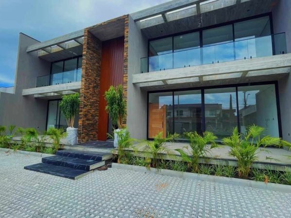 Apartamentos de alto padrão na Praia de Garopaba! (221,23m²)