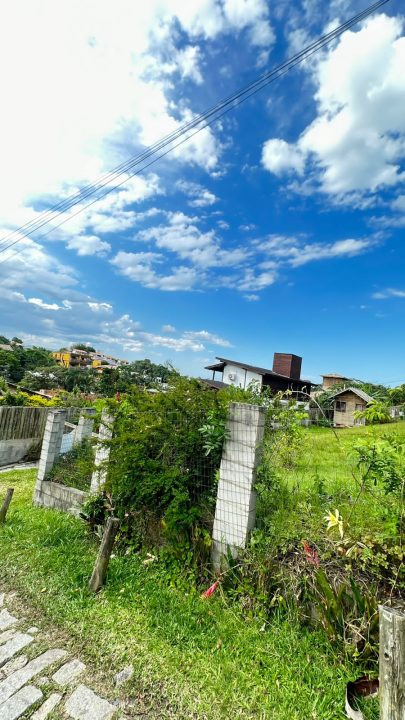 Terreno a venda próximo a Praia do Rosa, Imbituba, SC!