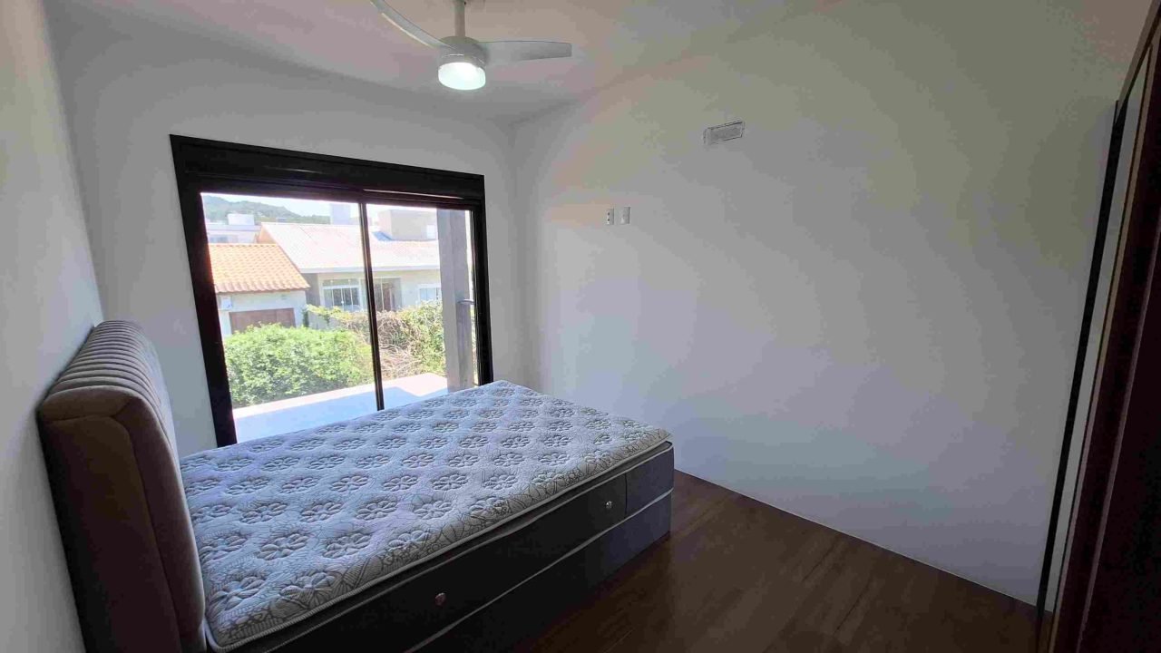 Construtora em Garopaba: Casa com 3 suítes!