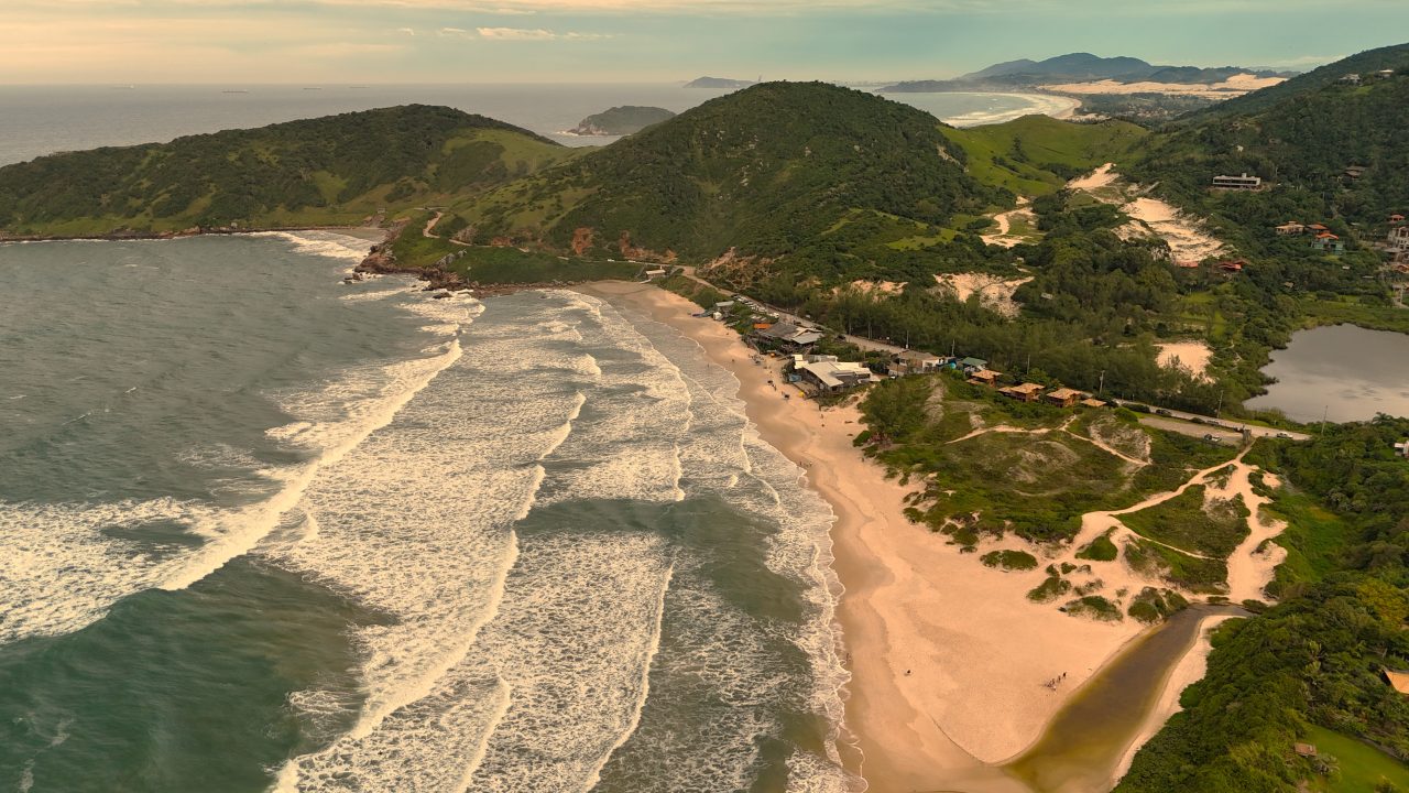 Condomínio fechado na praia do rosa