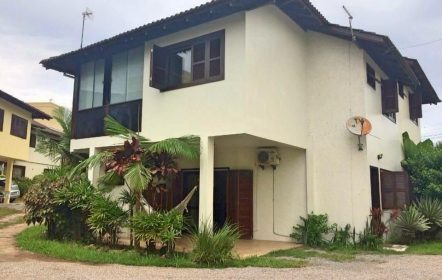 Aluguel Anual em Garopaba: Casa completa a 200 metros da Praia!