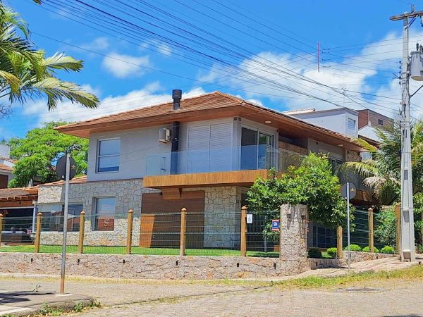 Construtora em Garopaba: Casa de Alto padrão