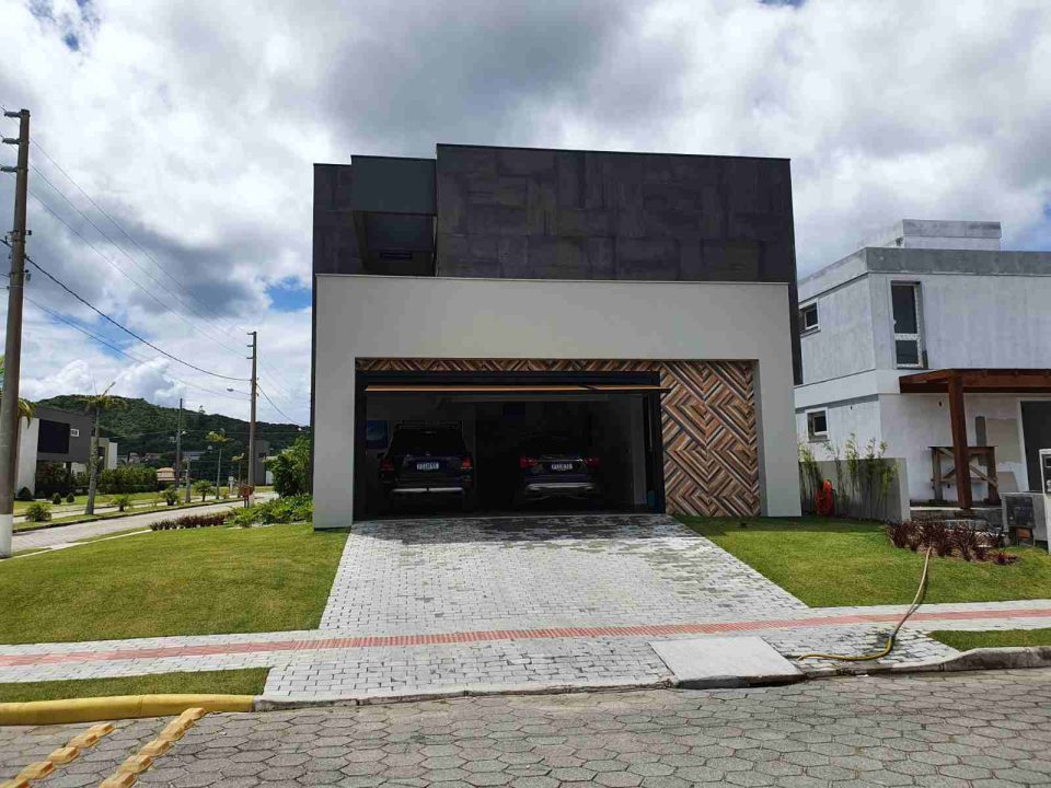 Casa de Alto padrão em Garopaba com 460m²