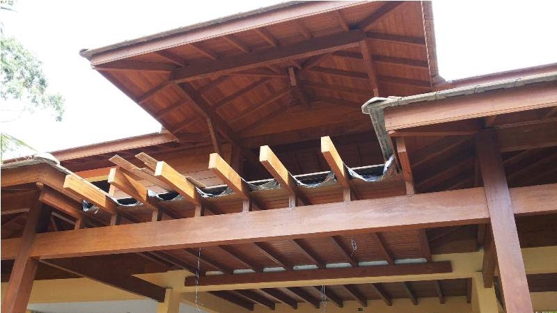 Construtora em Garopaba: Casa de madeira nobre Construtora em Garopaba: Casa de madeira nobre