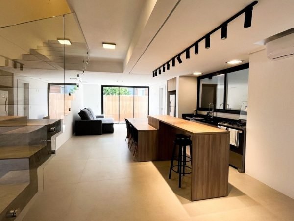 Casa à venda em Garopaba – Com piscina e perto do mar!
