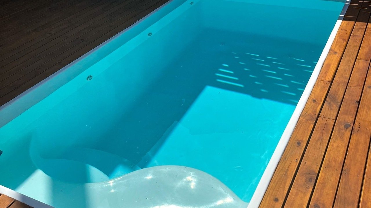 Casa à venda em Garopaba – Com piscina e perto do mar!