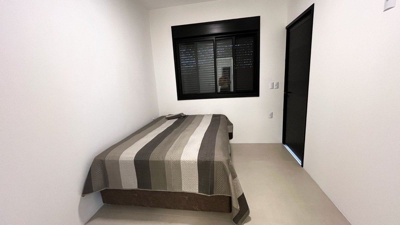 Casa à venda em Garopaba – Com piscina e perto do mar!