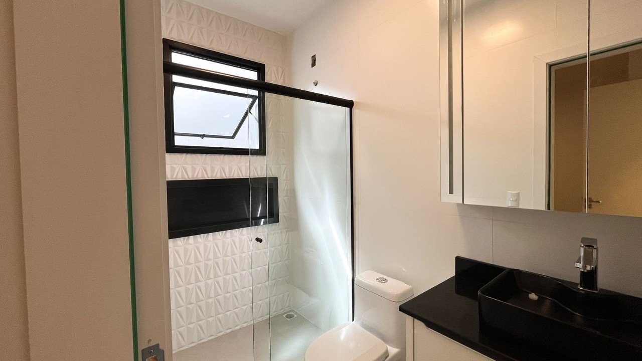 Casa à venda em Garopaba – Com piscina e perto do mar!