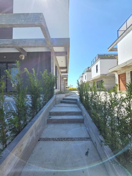 Casa à venda em condomínio fechado – Garopaba SC