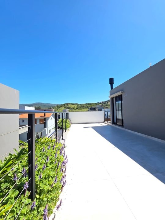 Casa à venda em condomínio fechado – Garopaba SC