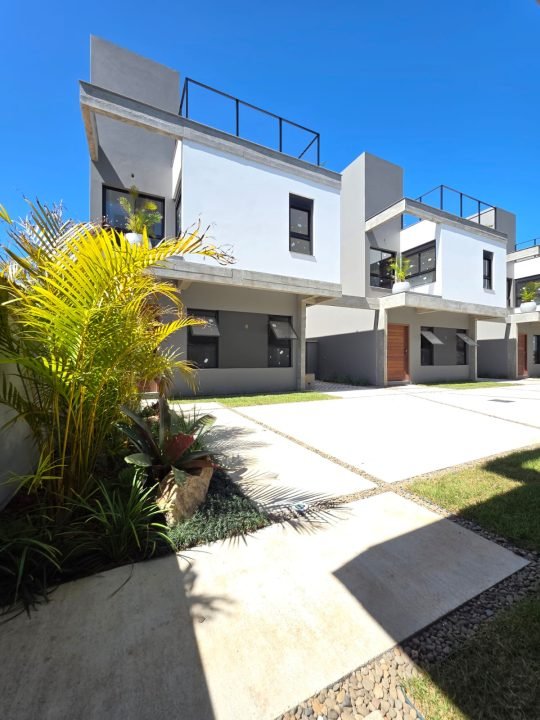 Casa à venda em condomínio fechado – Garopaba SC