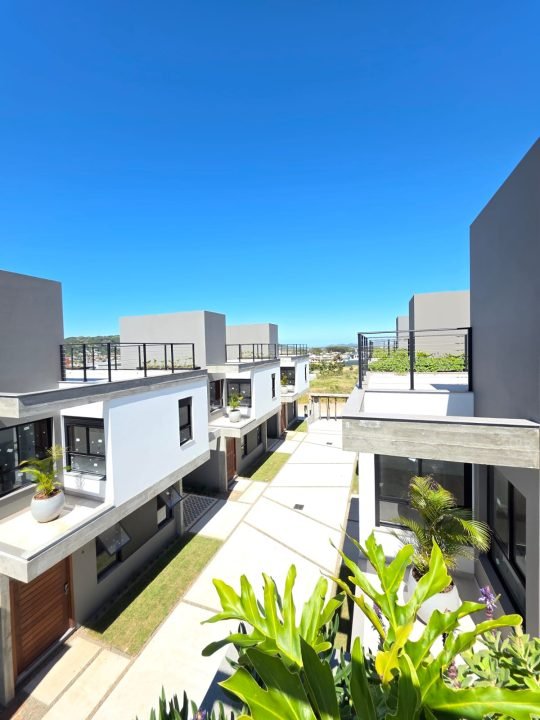 Casa à venda em condomínio fechado – Garopaba SC