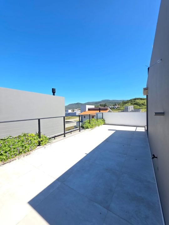 Casa à venda em condomínio fechado – Garopaba SC