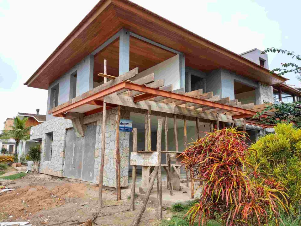 Construtora em Garopaba: Casa de Alto padrão