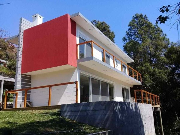 Construtora em Garopaba: Casa na Praia do Silveira