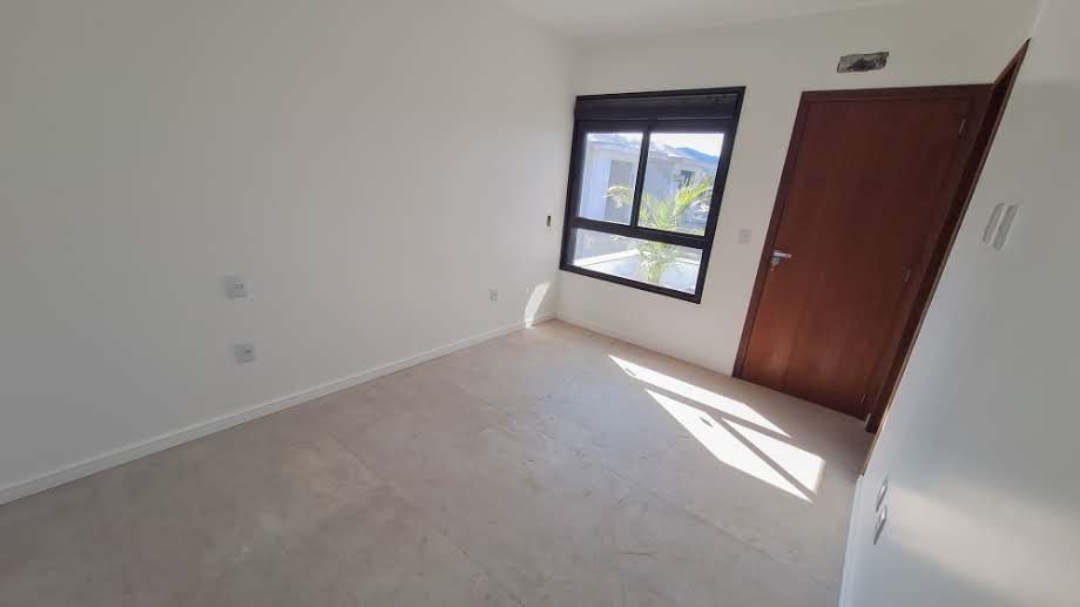 Casa à venda em condomínio fechado – Garopaba Casa à venda em condomínio fechado – Garopaba