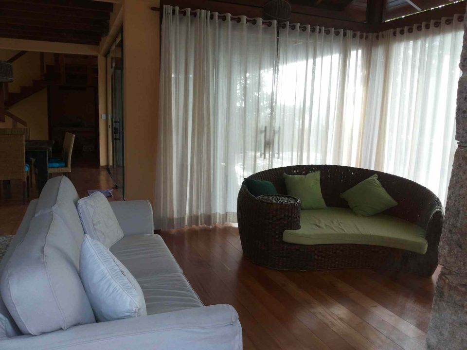 Construtora em Garopaba: Casa de madeira nobre Construtora em Garopaba: Casa de madeira nobre