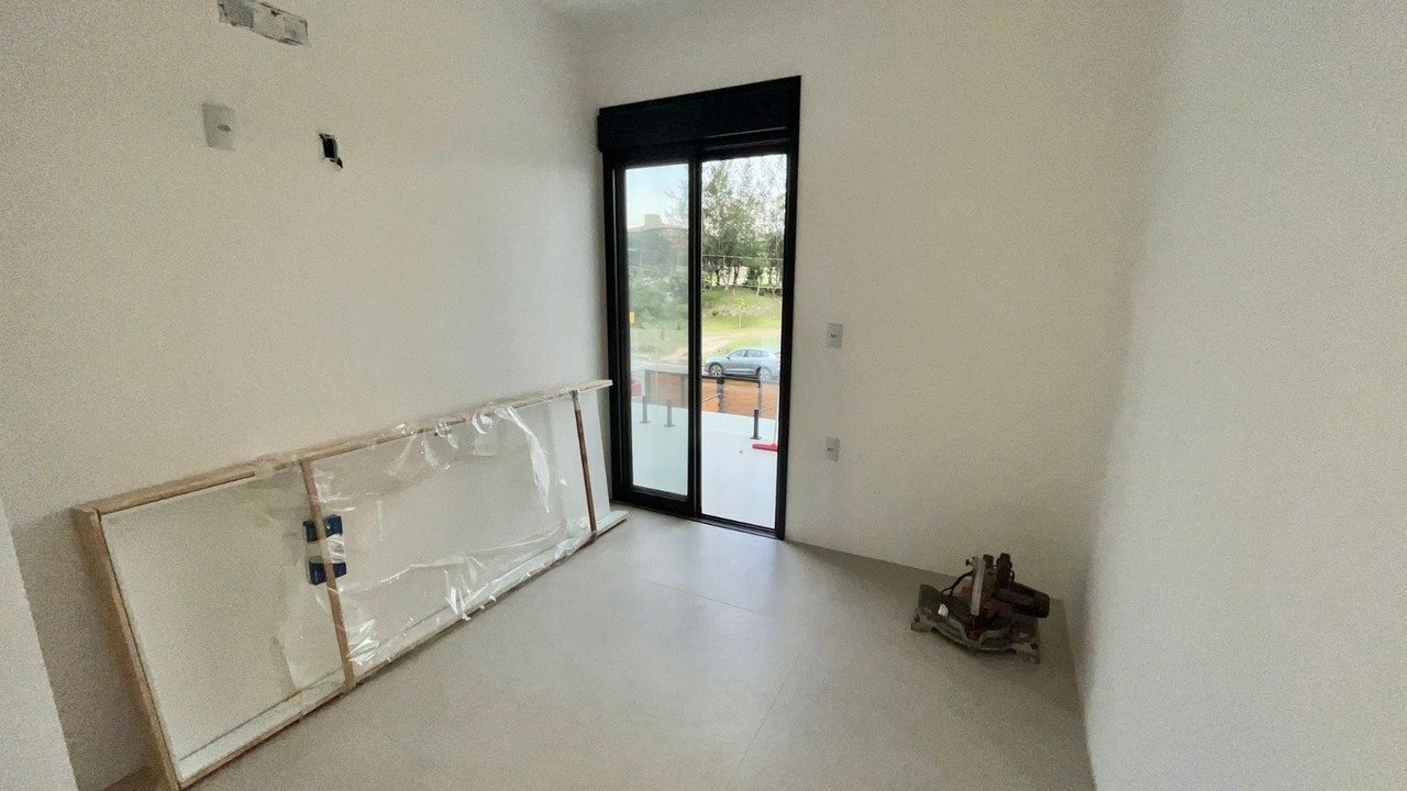 Casa à venda em Garopaba – Com piscina e perto do mar!