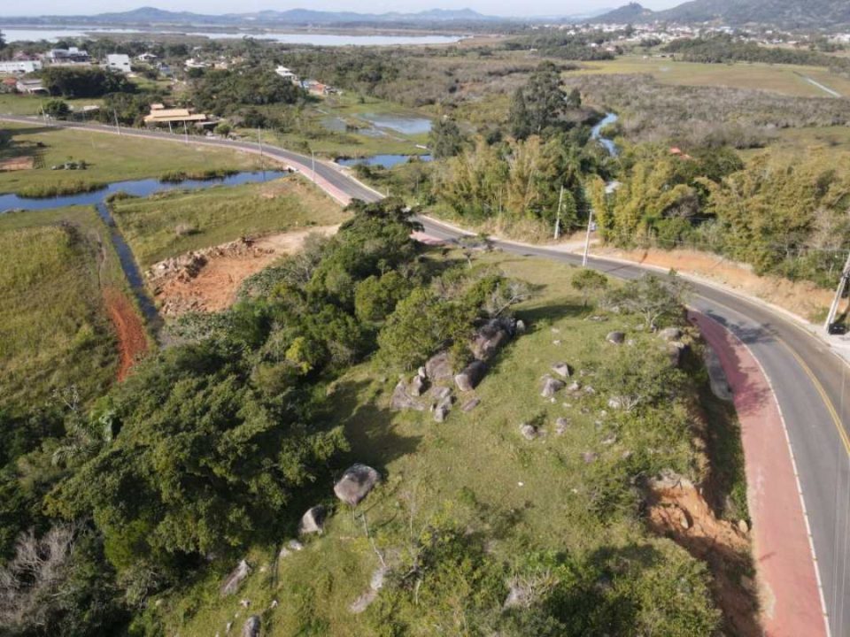 Terrenos com mais de 500m² em Garopaba – Areias de Palhocinha!