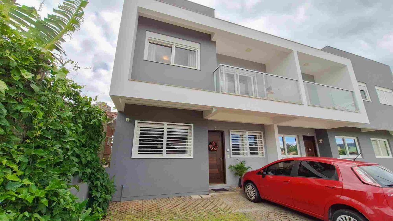 Casa Mobiliada à Venda em Garopaba no Bairro Ferraz