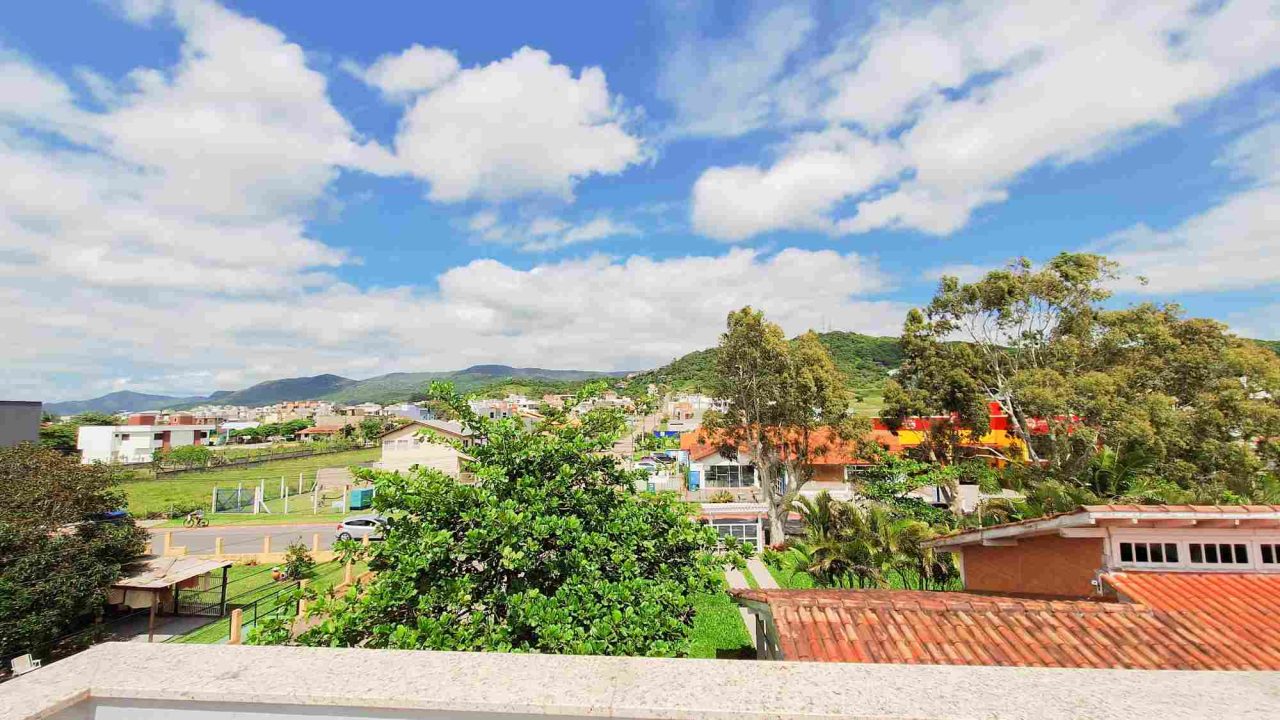 Casa Mobiliada à Venda em Garopaba no Bairro Ferraz