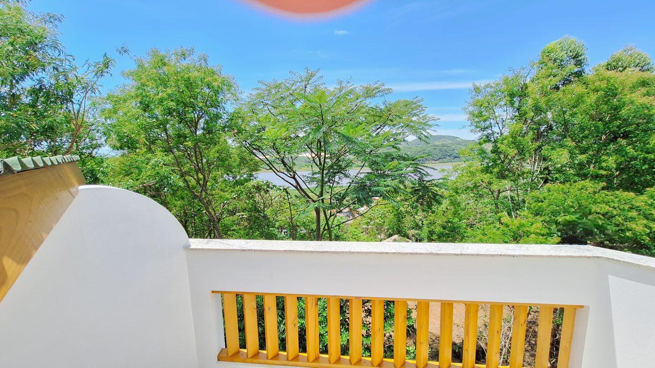 Construtora em Garopaba: Casa com design único no bairro Costa do Macacu