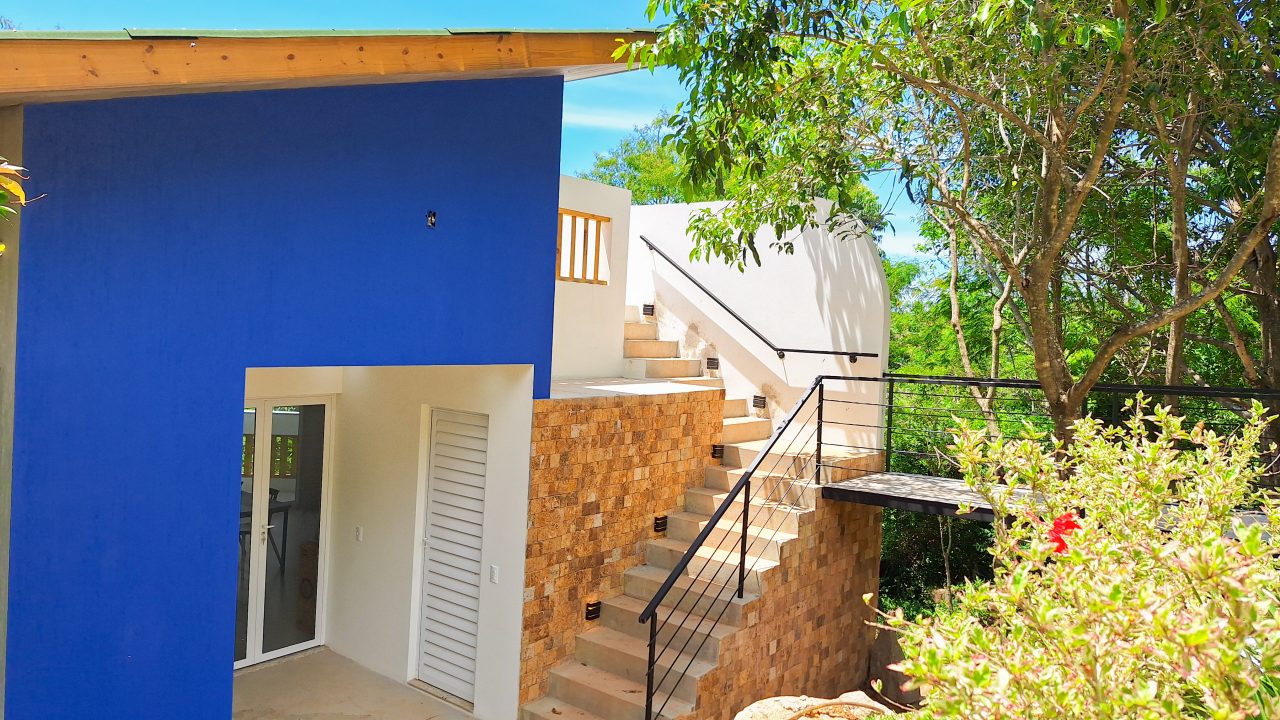 Construtora em Garopaba: Casa com design único no bairro Costa do Macacu