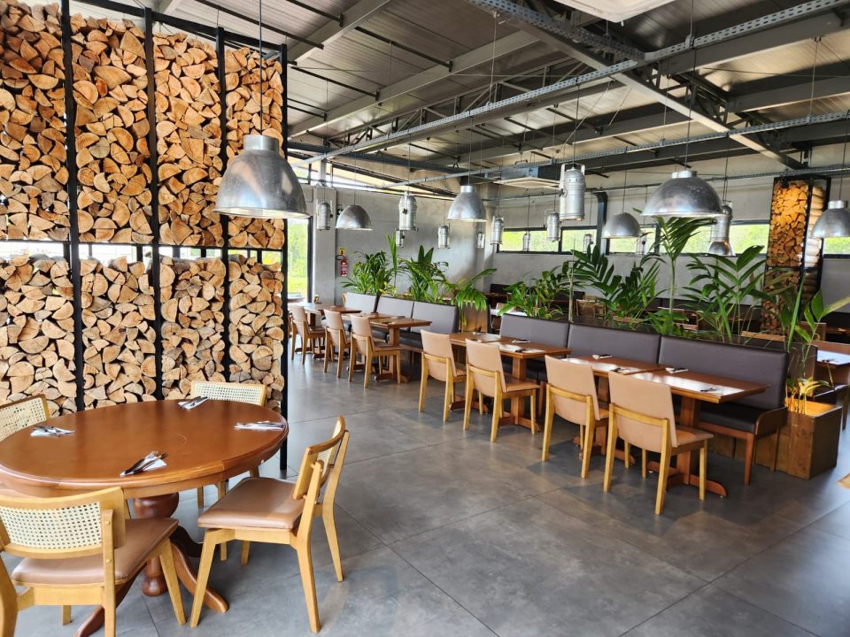 Construtora em Garopaba: Restaurantes na Surfland Brasil