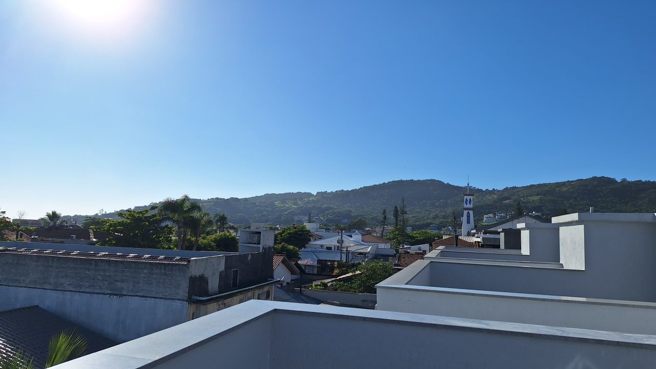 Sobrados à venda no Centro de Garopaba com 2 ou 3 dormitórios Sobrados à venda no Centro de Garopaba com 2 ou 3 dormitórios