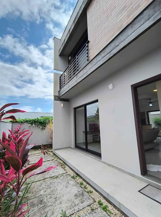 Casa à venda em Garopaba – Condomínio La Ville Casa à venda em Garopaba – Condomínio La Ville