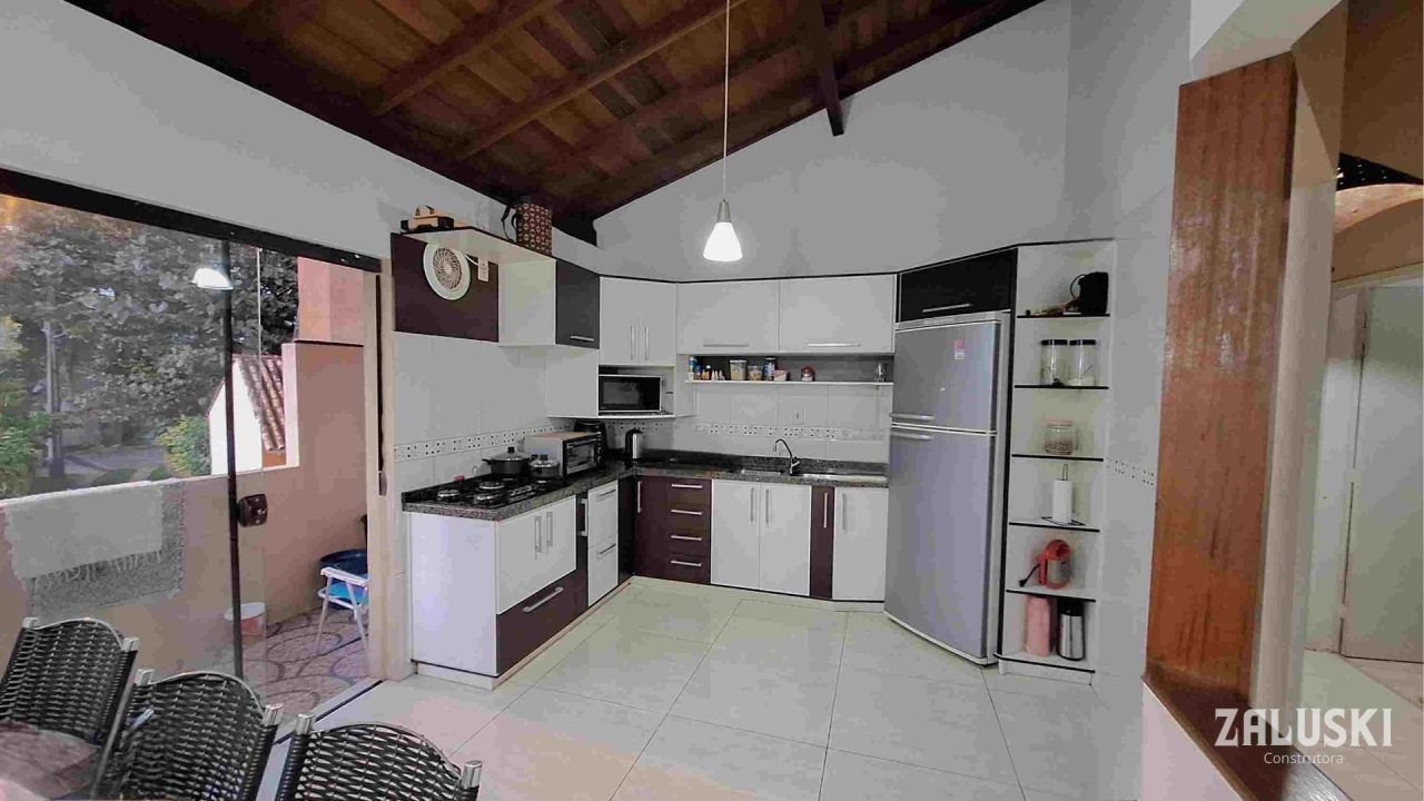 Casas á venda no Centro de Garopaba – SC Casas á venda no Centro de Garopaba – SC