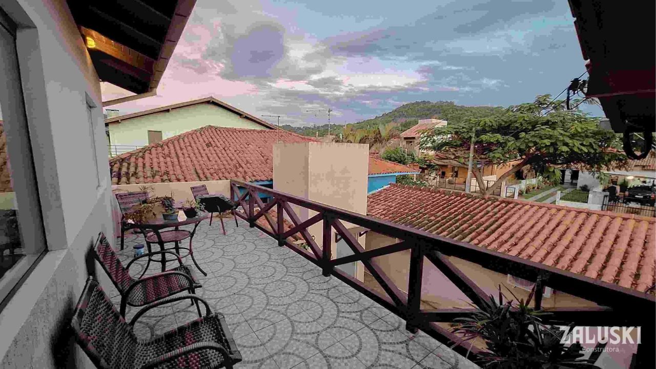 Casas á venda no Centro de Garopaba – SC Casas á venda no Centro de Garopaba – SC