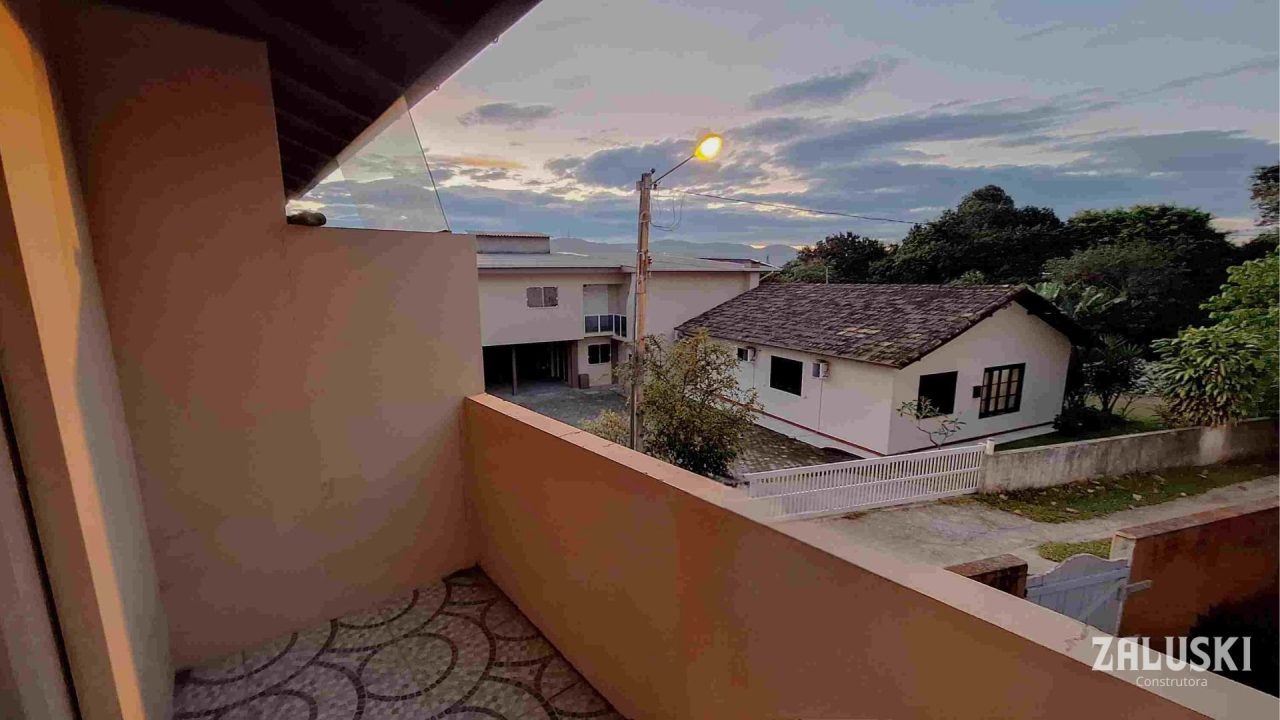 Casas á venda no Centro de Garopaba – SC Casas á venda no Centro de Garopaba – SC