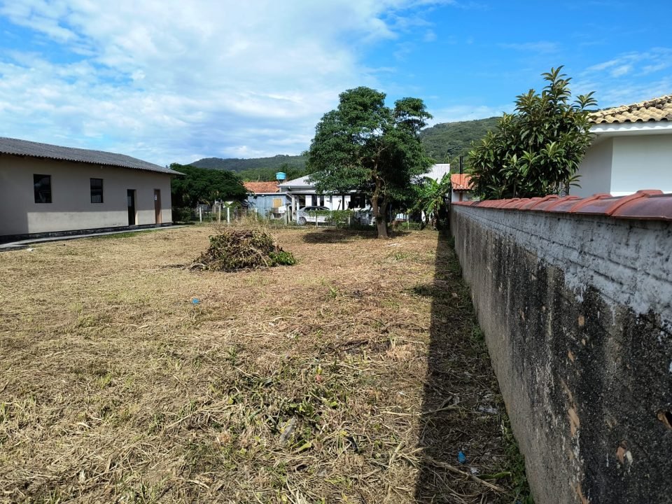 Terreno à Venda no Bairro Encantada Garopaba SC