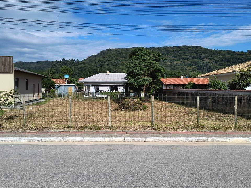 Terreno à Venda no Bairro Encantada Garopaba SC