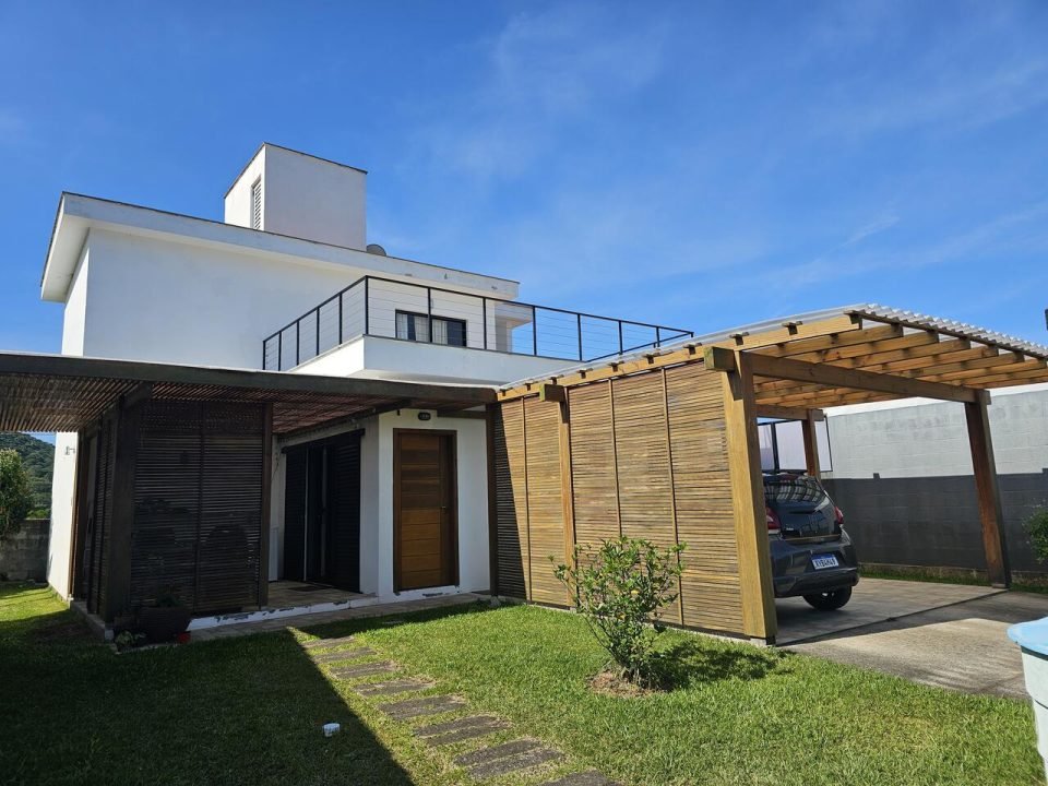 Aluguel Anual – Casa com 2 dormitórios – Bairro Dunas do Siriú