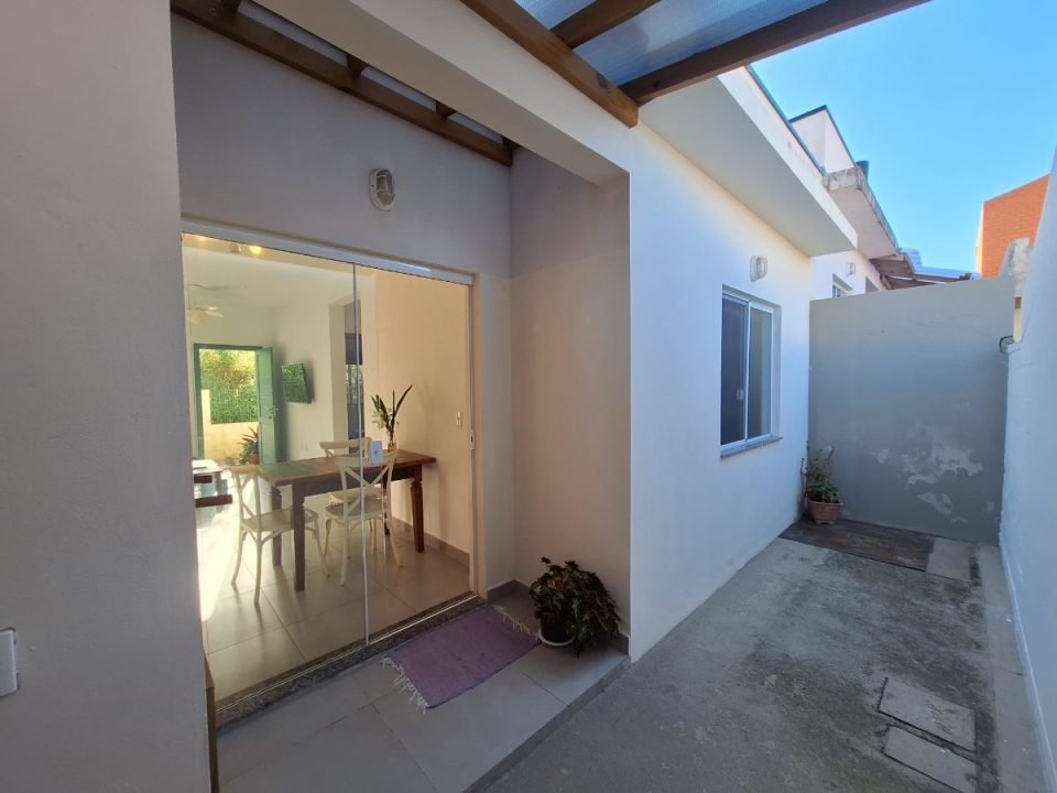 Sobrado à Venda no Village Garopaba | 2 Quartos