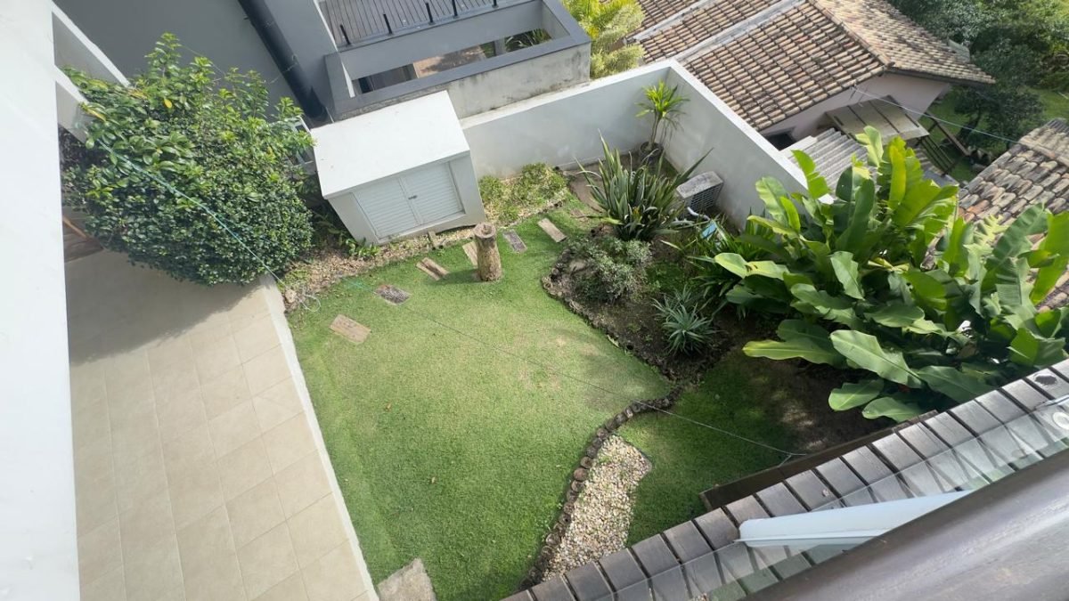 Casa Vista Mar à Venda em Garopaba com 5 Dormitórios
